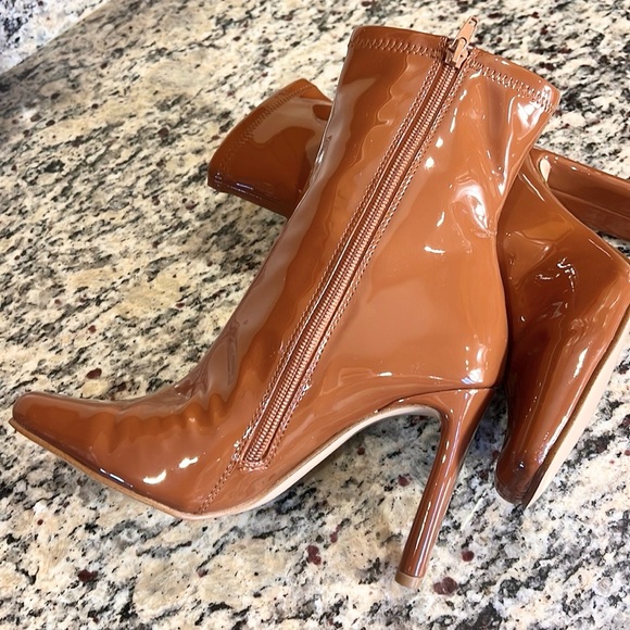 Steve Madden Leana Patent Boots - Picture 6 of 10